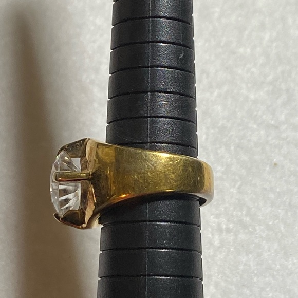 18 KT HGE gold plated with clear stone ring, size 9 - Picture 9 of 13